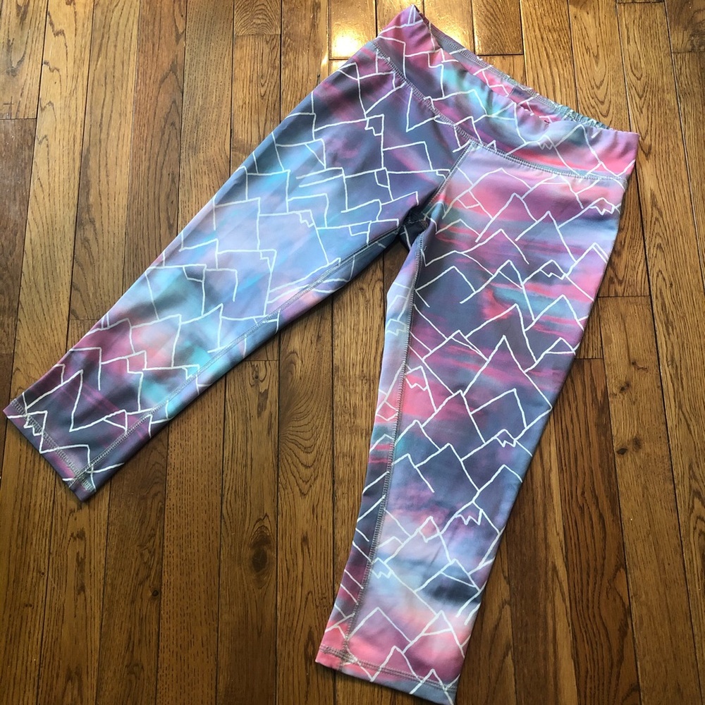 Pastel Mossimo Mountain Crop Leggings